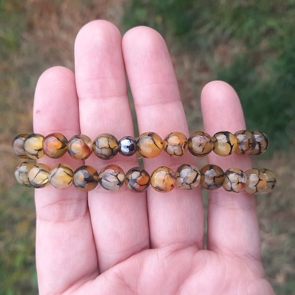 8mm Yellow Dragon Vein Agate bracelet - Picture 3 of 4
